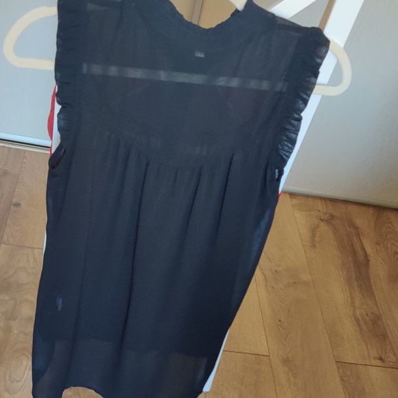 Black blouse - Picture 2 of 3